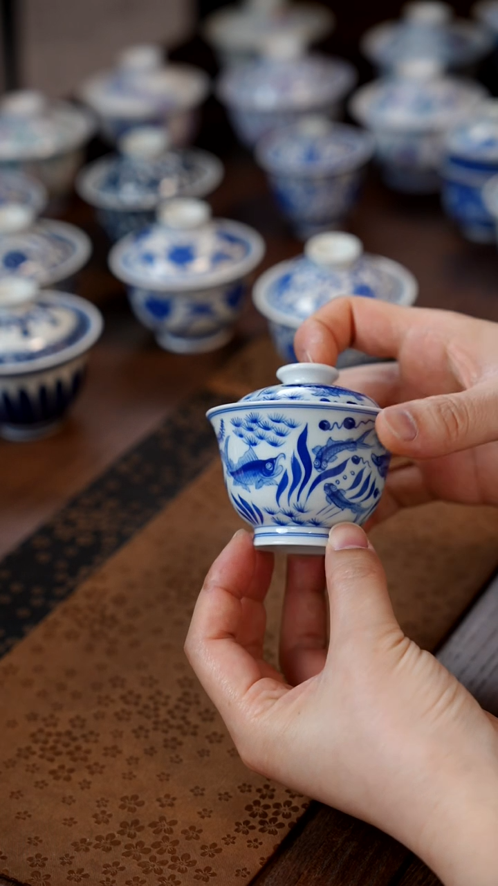 【闪购商品】群鱼盖碗11111111111