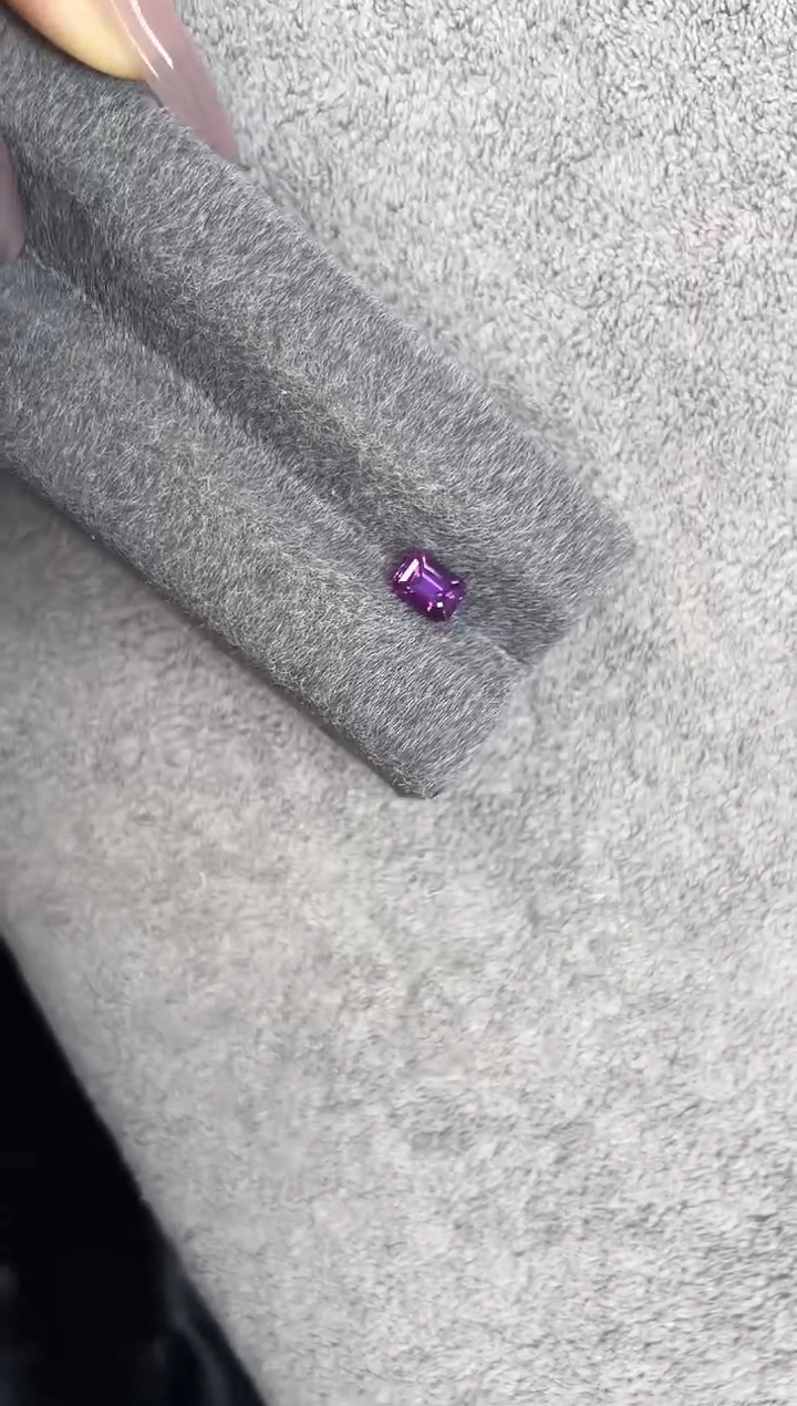 【闪购商品】蓝宝石裸石未镶嵌1.23ct   