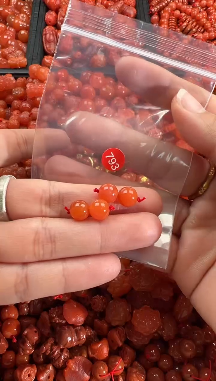【闪购商品】南红玛瑙颈饰未镶嵌1