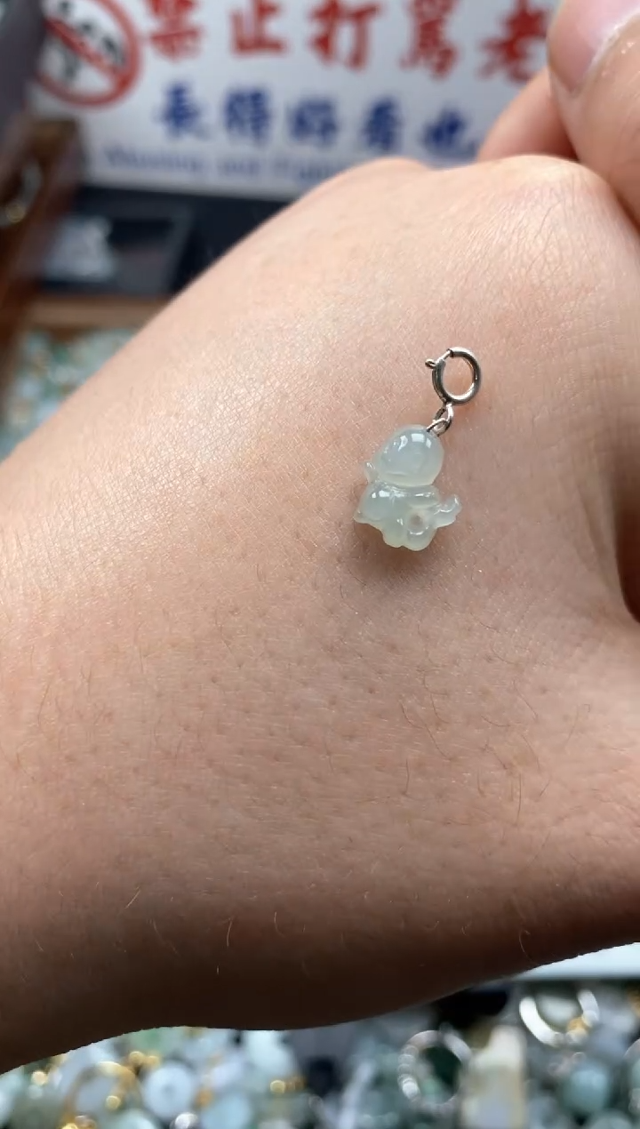 【闪购商品】翡翠颈饰未镶嵌哥哥