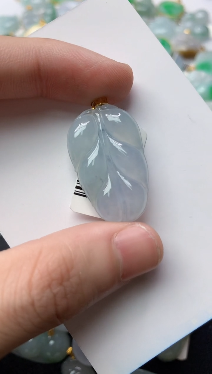 【闪购商品】翡翠颈饰18K金镶嵌40.........