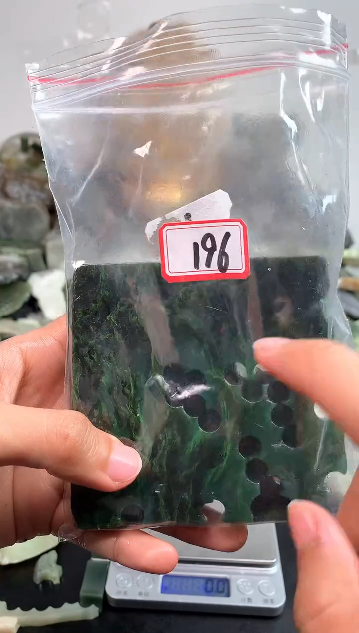 未镶嵌和田玉摆件196