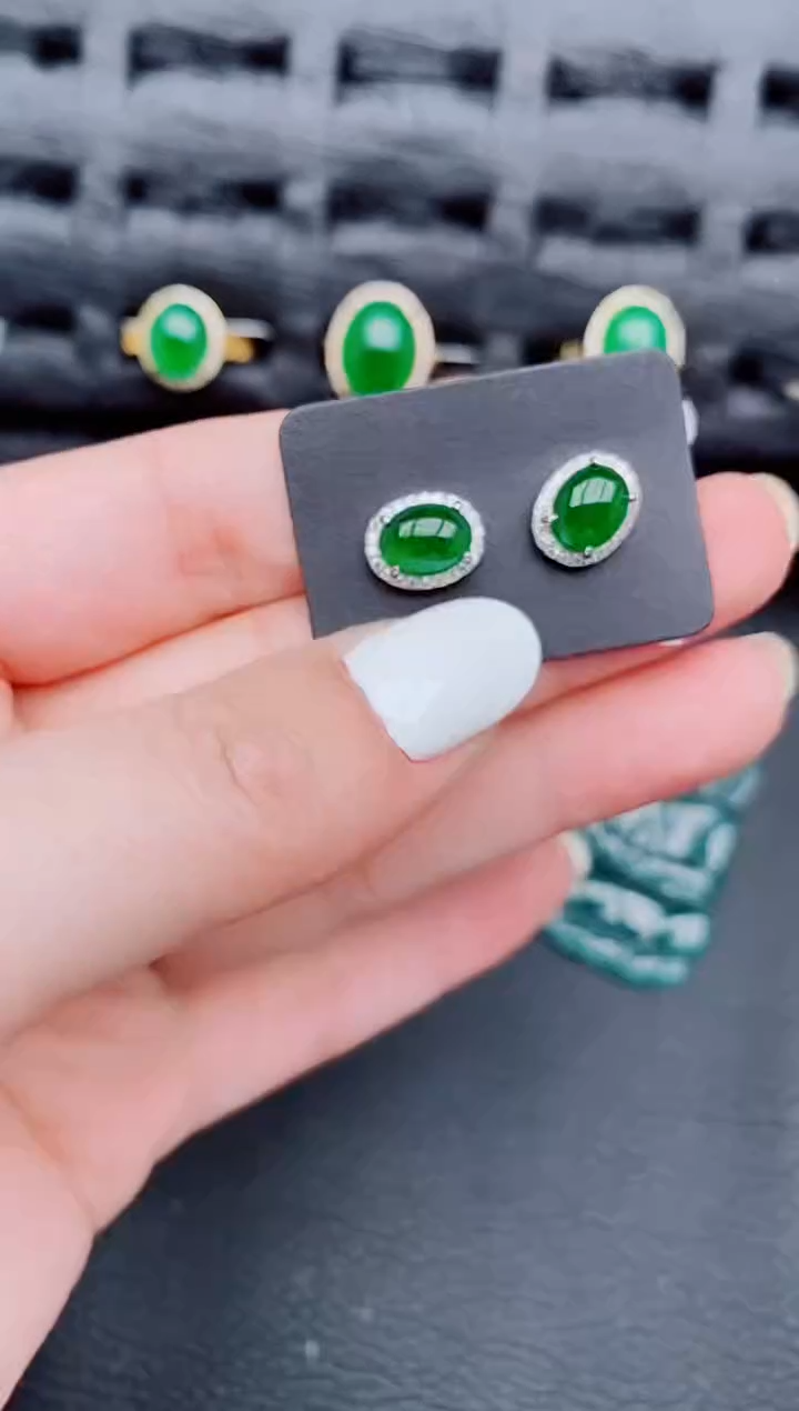 【闪购商品】翡翠耳饰银S925镶嵌天然a货翡翠816