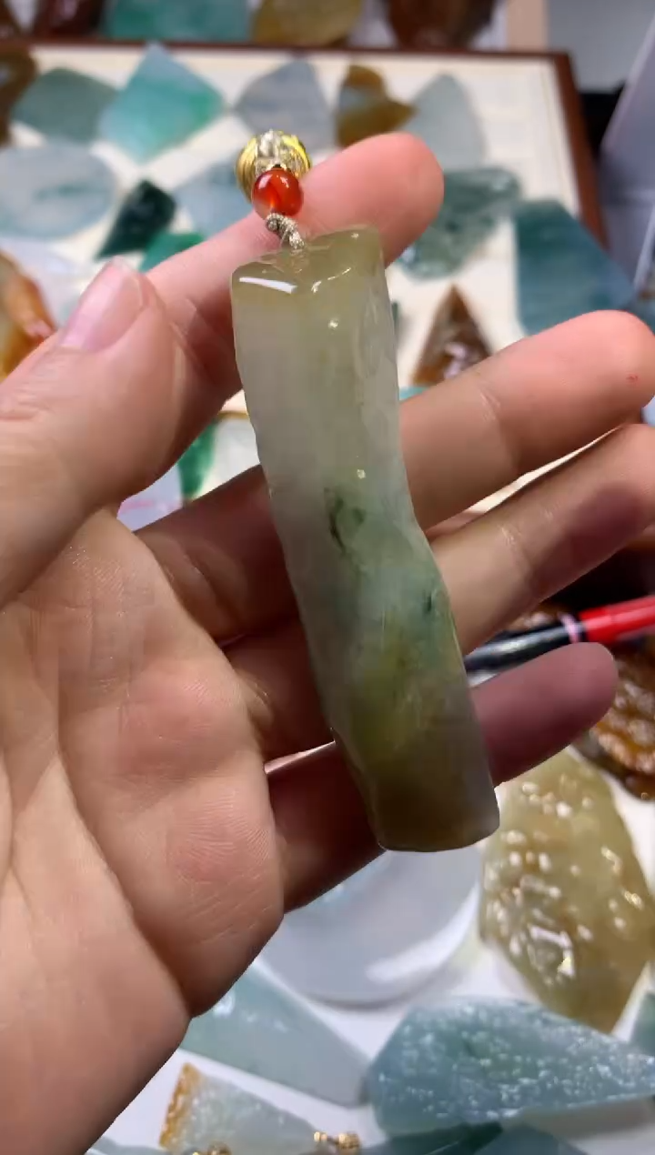 【闪购商品】翡翠颈饰未镶嵌吊坠