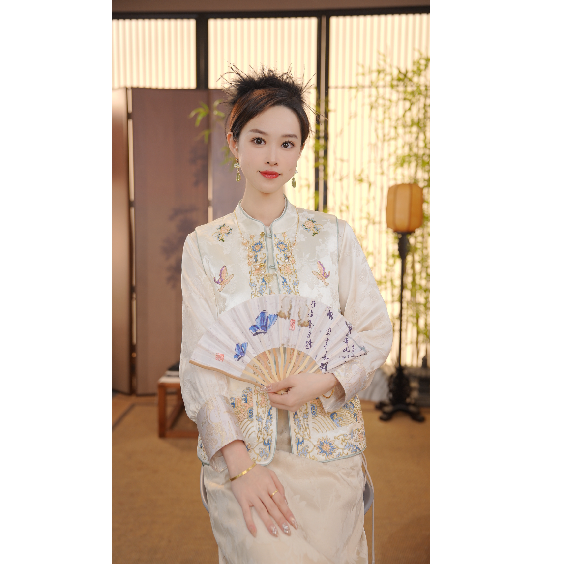 CJ【如梦令】2025新中式春复古改良旗袍白色玉石扣马甲YY2503081
