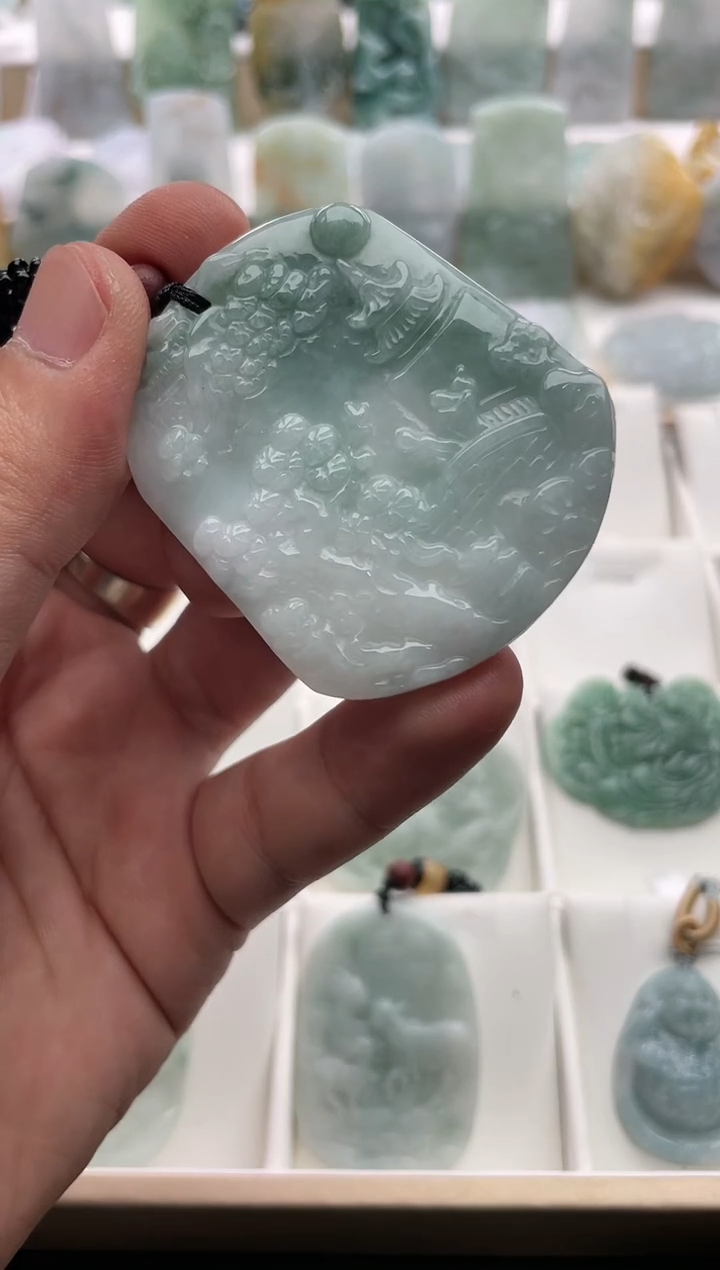 【闪购商品】翡翠颈饰未镶嵌..../2/18/ 121