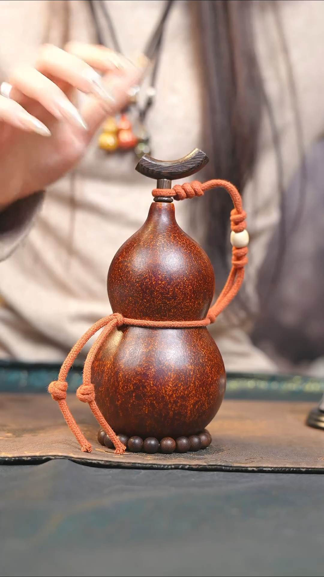 【闪购商品】XU167大漆酒葫芦不包手串及旋转底座