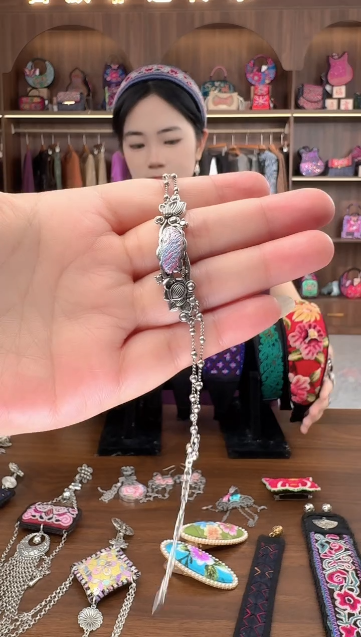 织绣扶光苗绣传承26