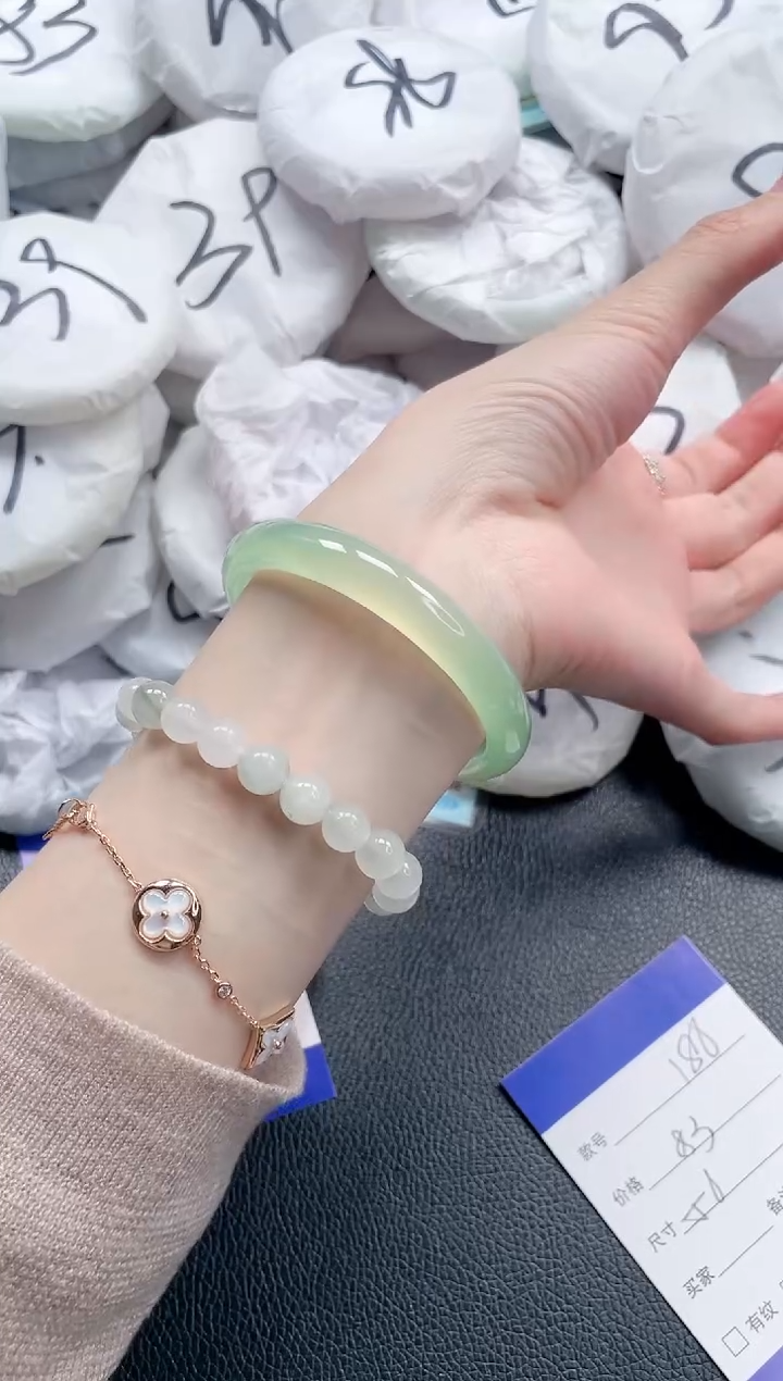 【闪购商品】石英质玉手镯未镶嵌05J186-56