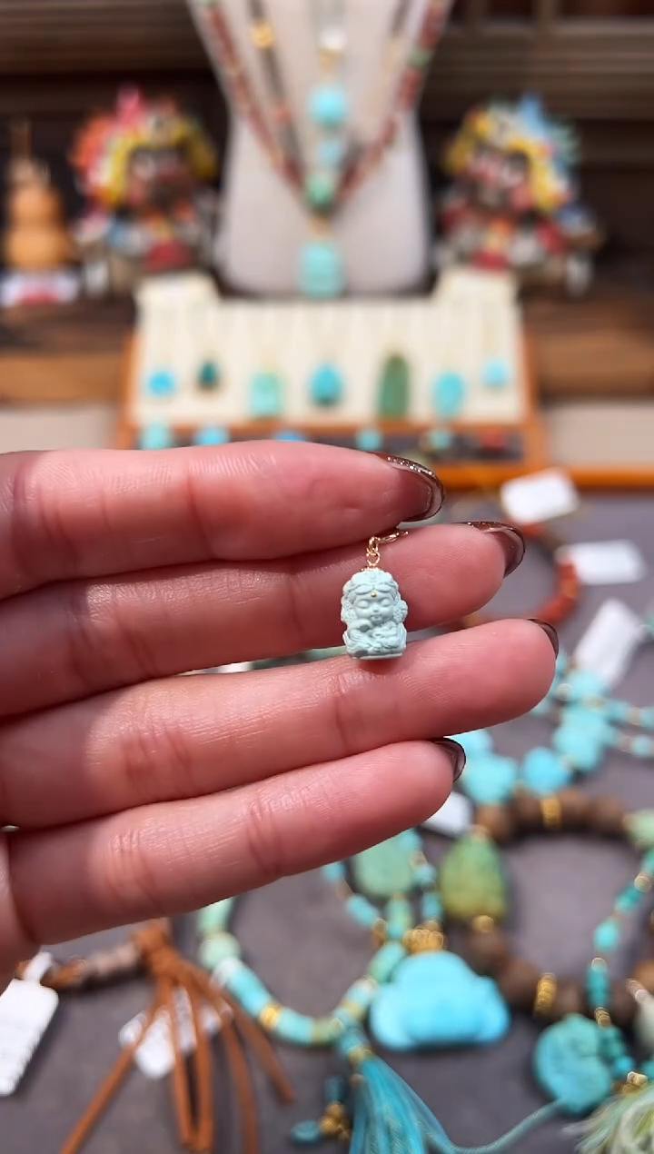 18K金镶嵌绿松石提溜度母