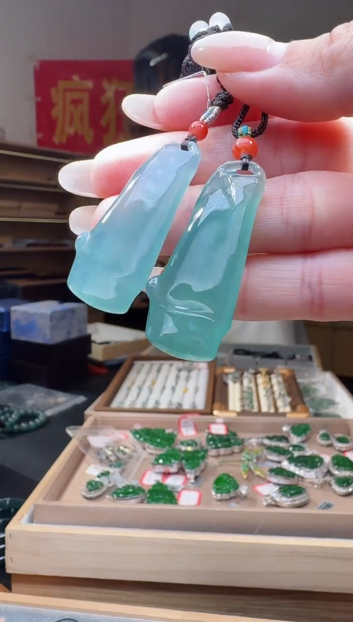 翡翠未镶嵌吊坠(不含链)纯天然A货翡翠竹节（多样性发其一）