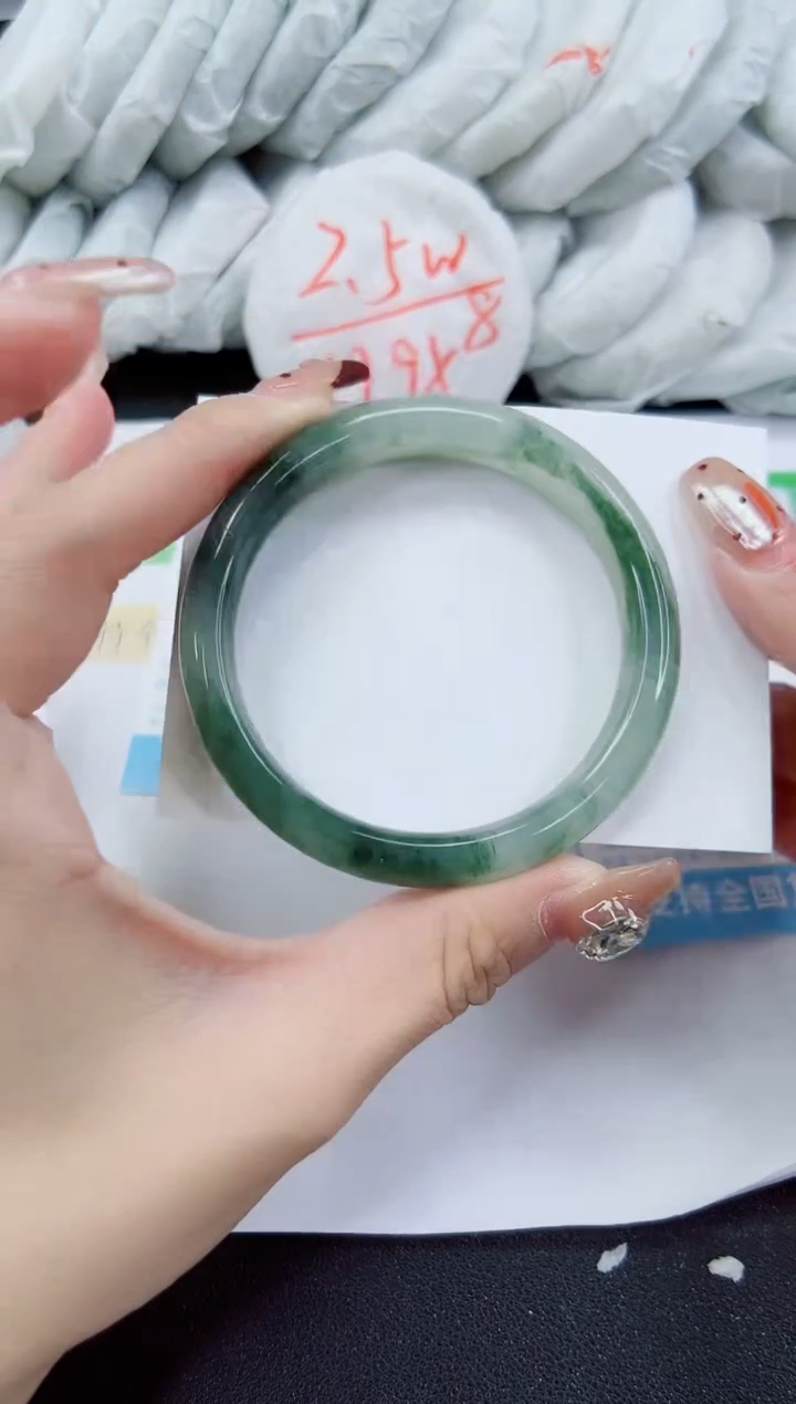 【闪购商品】石英质玉手镯未镶嵌293