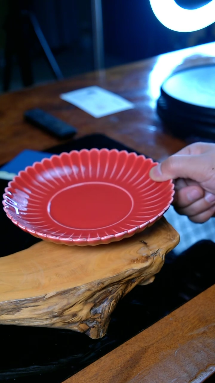 【闪购商品】壶承D30【人间瓷画】《余志辉》