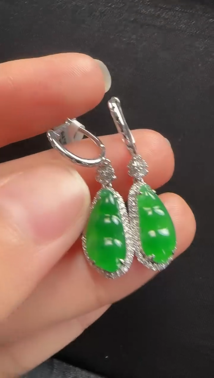 【闪购商品】翡翠耳饰18K金镶嵌52豆子