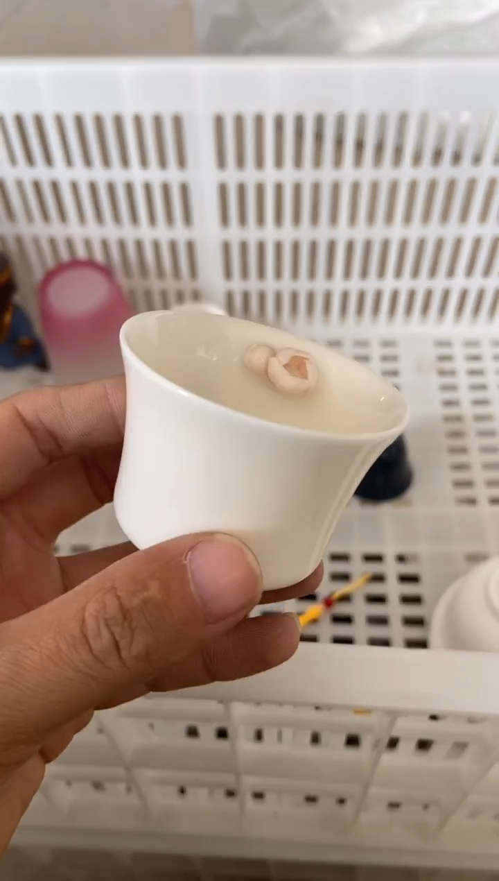 杯子瓷无运费险有瑕疵的摄影的产品有使用过的痕迹有点脏介意勿拍