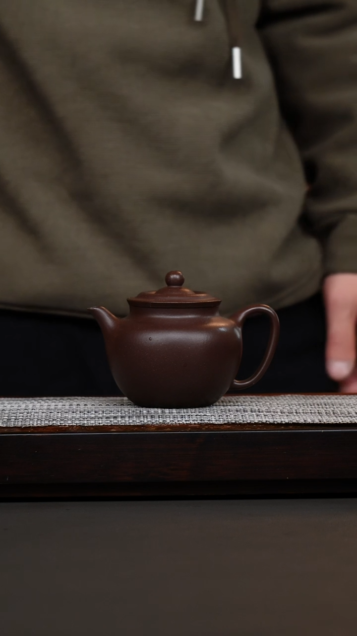 茶壶紫砂紫玉金砂橄榄