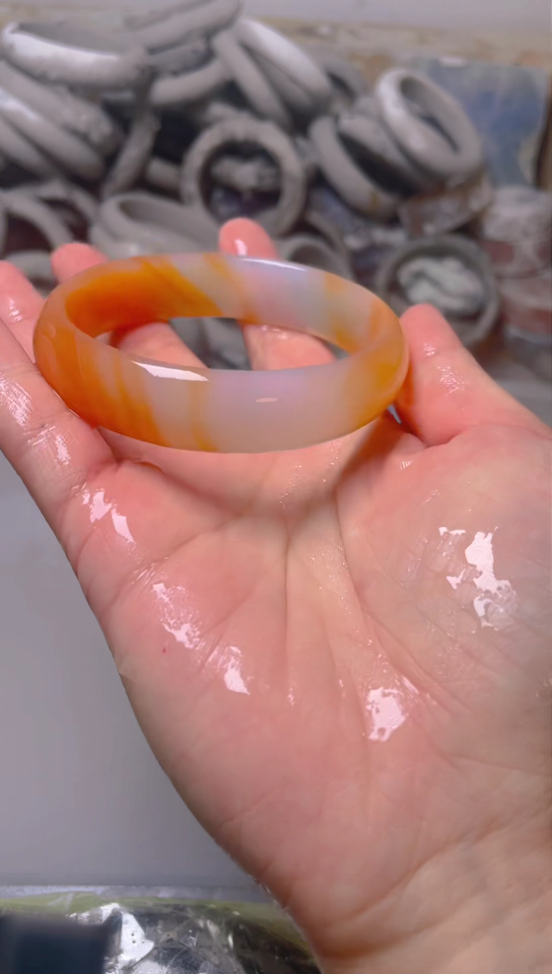 【闪购商品】石英质玉手镯未镶嵌59