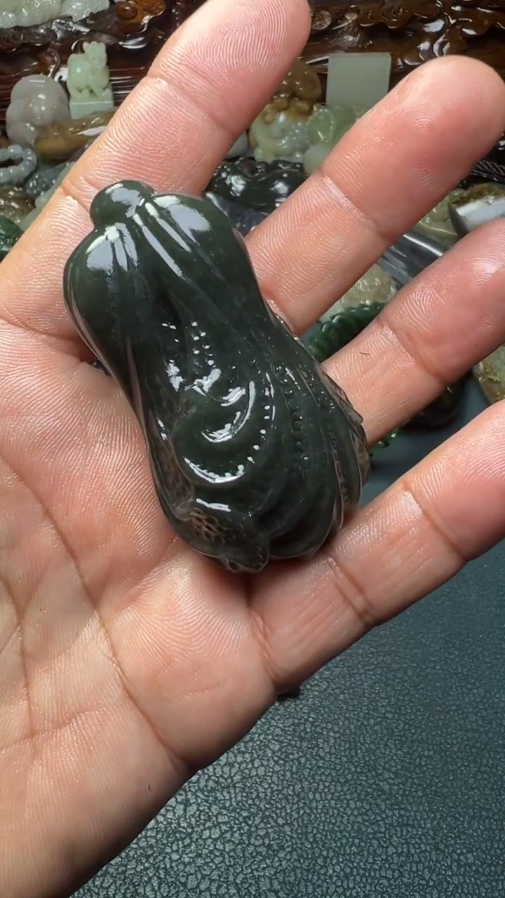 未镶嵌和田玉把件-