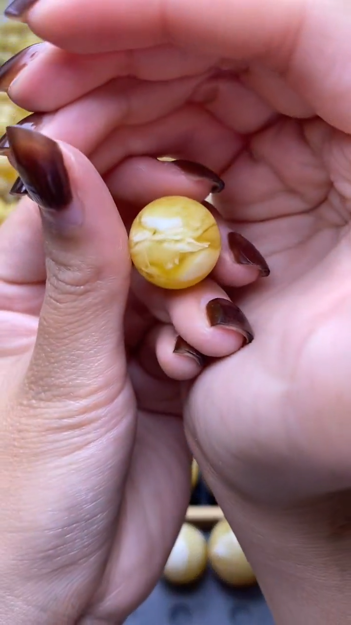 【闪购商品】琥珀裸石未镶嵌蜜蜡.69