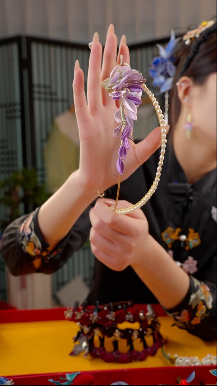 刺绣辣****妈非遗苏绒花手工饰品