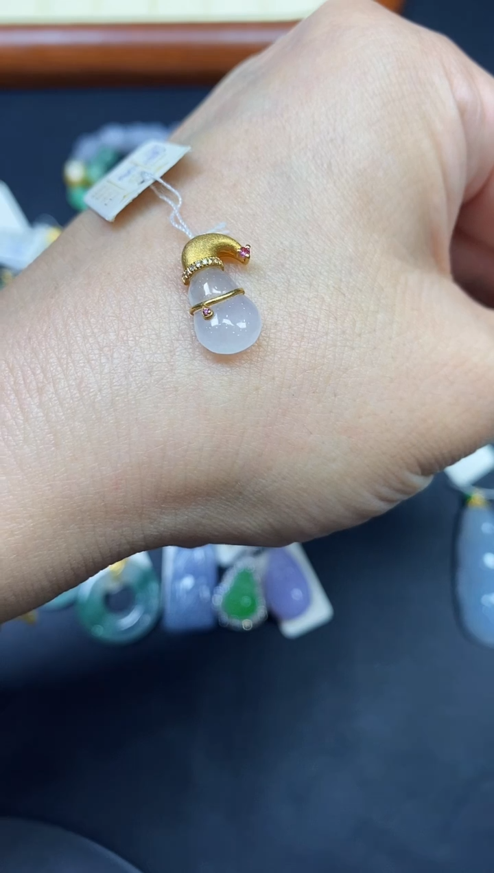 吊坠(不含链)18K金镶嵌翡翠葫芦18K金扣镶嵌@@CMT