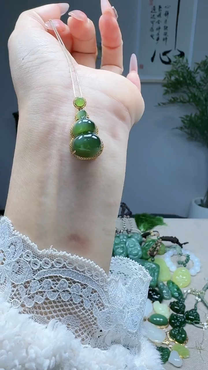 吊坠(不含链)18K金镶嵌和田玉1