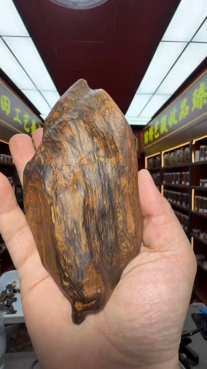 沉香吊坠乘***浪多样性发一