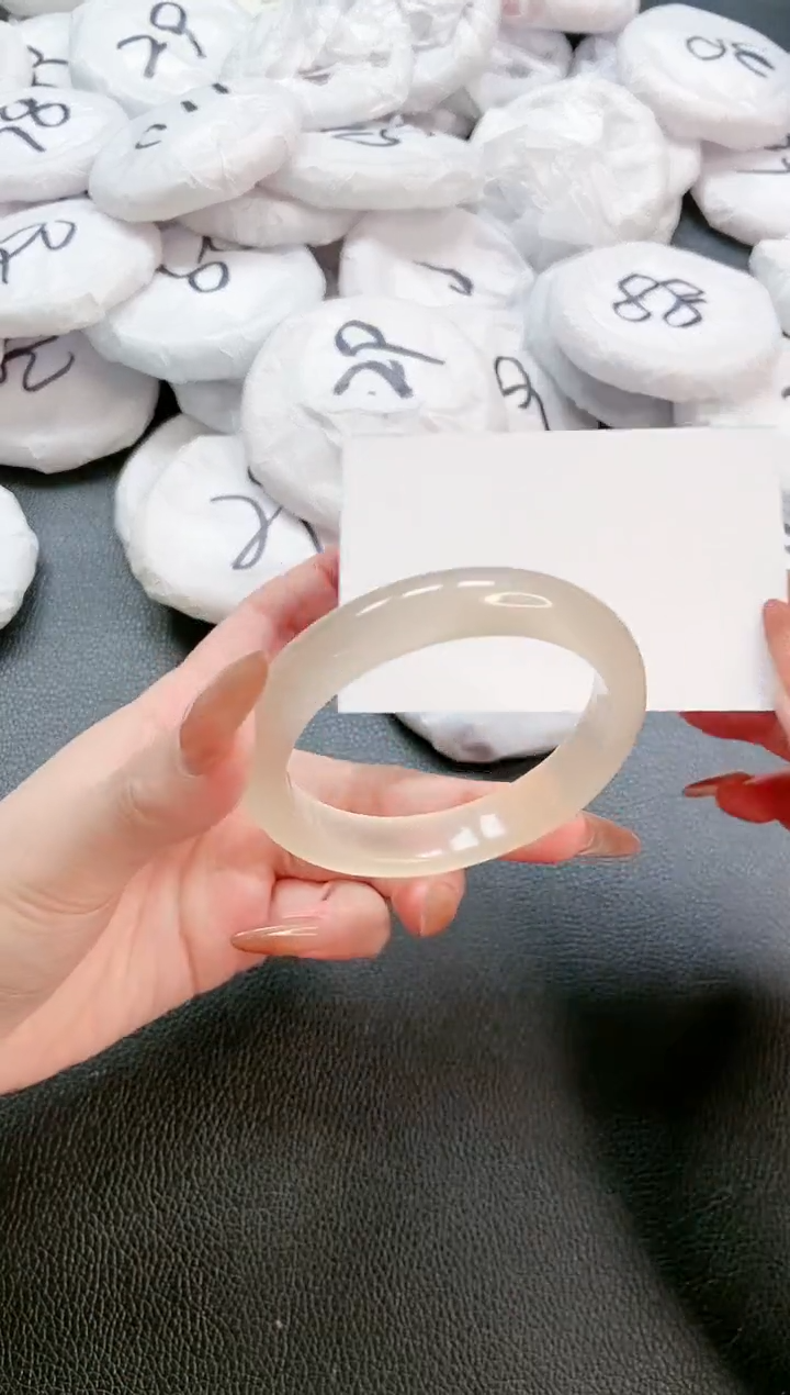 【闪购商品】石英质玉手镯未镶嵌 15L153-55