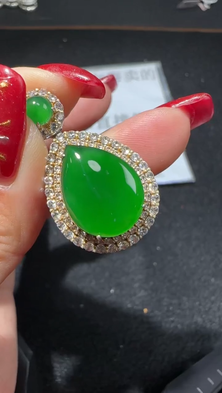 【闪购商品】翡翠吊坠(赠链)银S925镶嵌多样性发货拍一发一