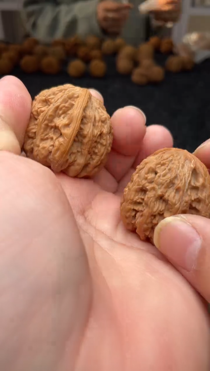 把件文玩核桃B  46号   38 尺 密纹