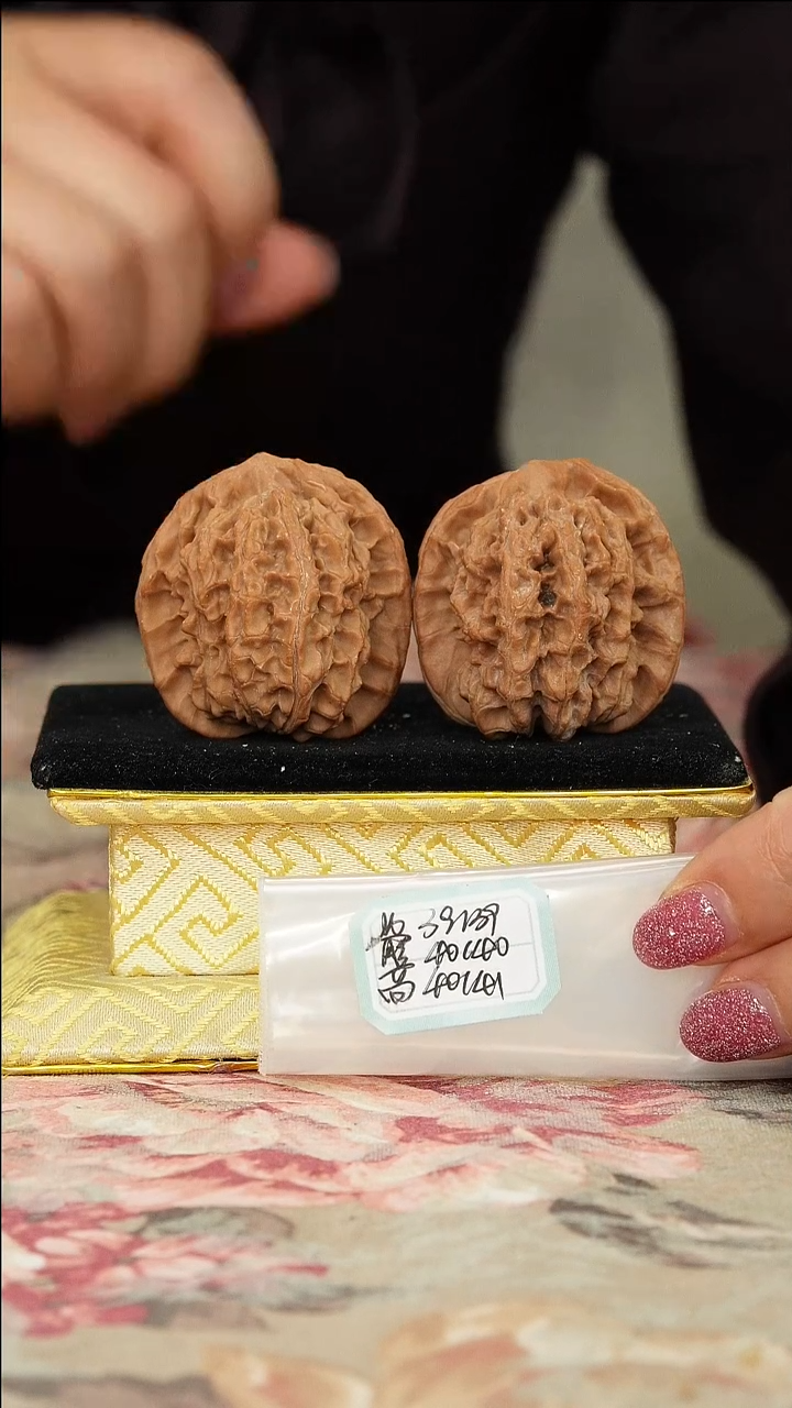 文玩核桃把件非嫁接马老四