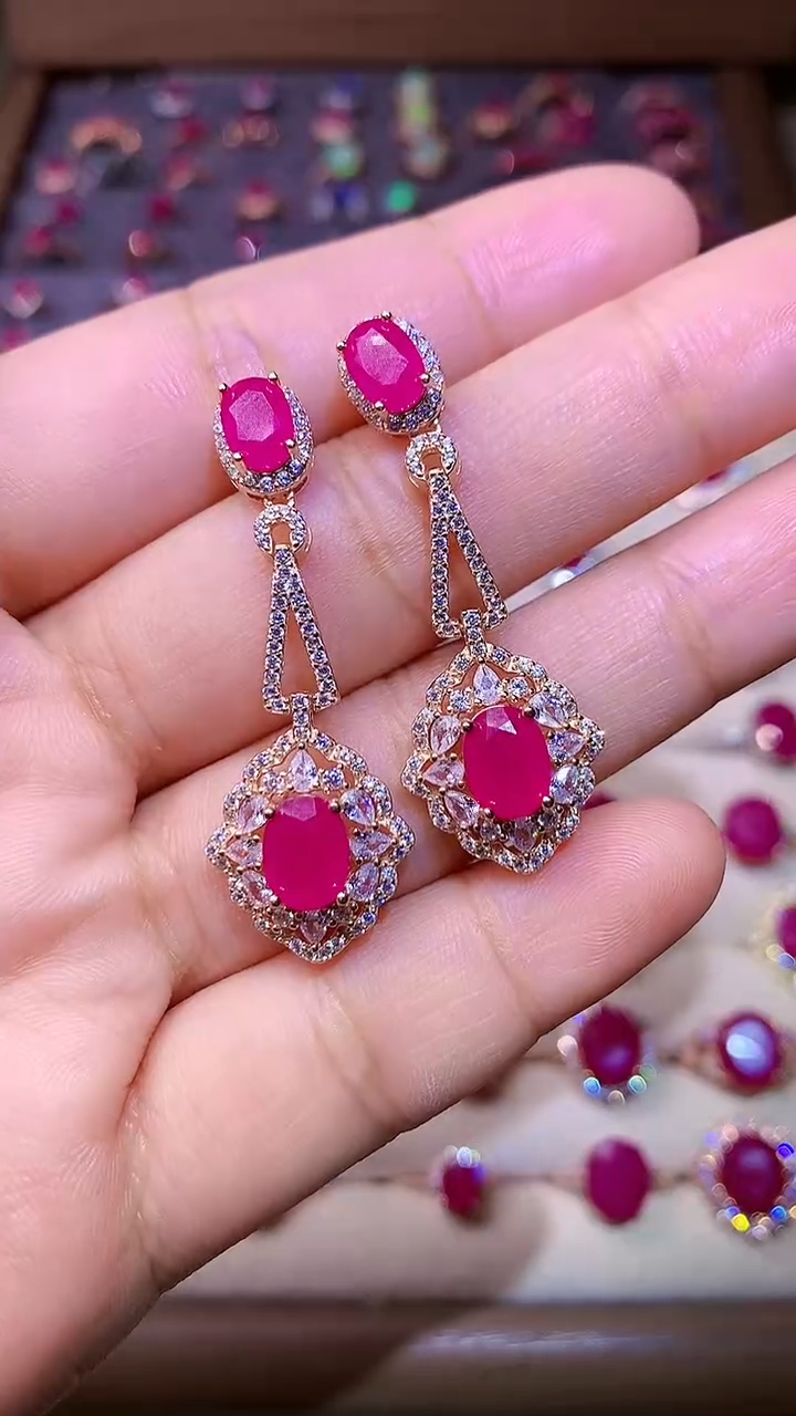 【闪购商品】红宝石耳饰银S925镶嵌00000