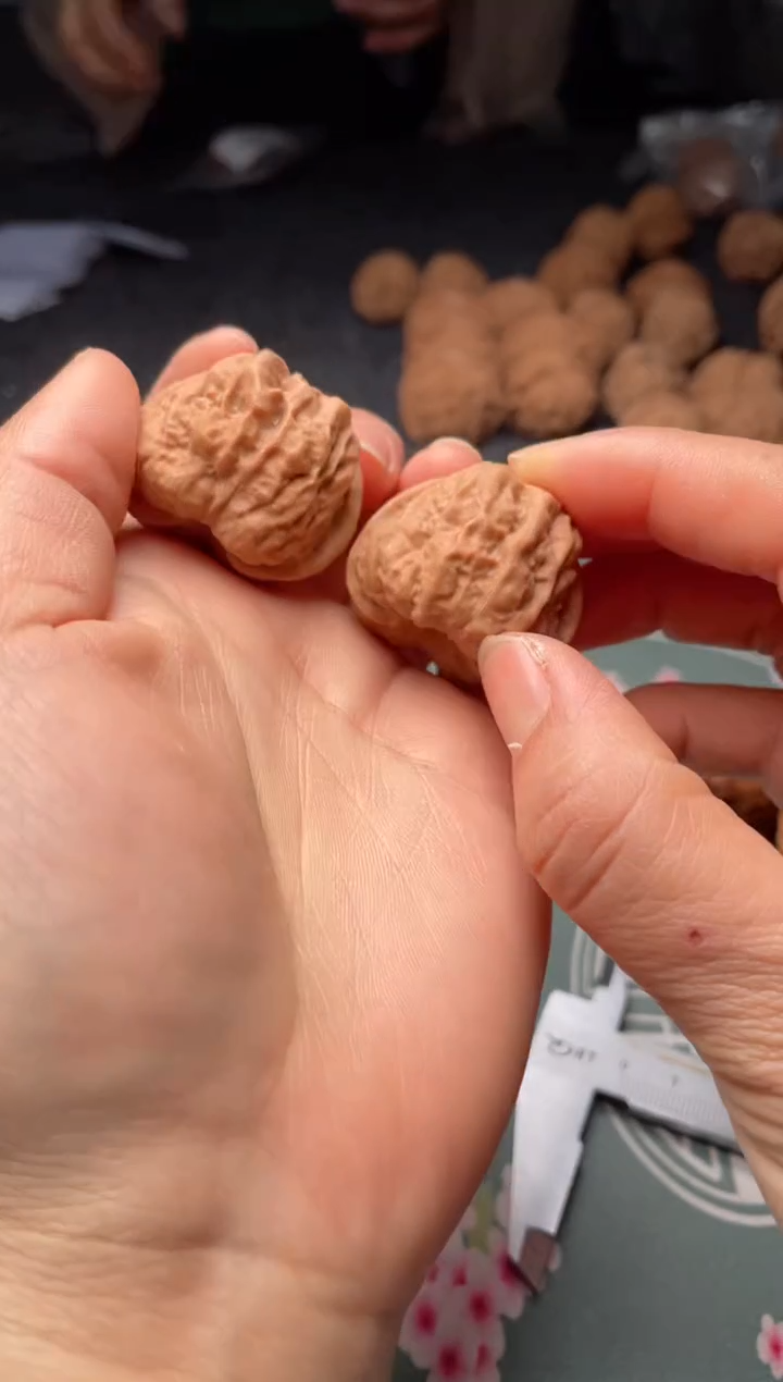 把件文玩核桃w130  蛤蟆头 34尺