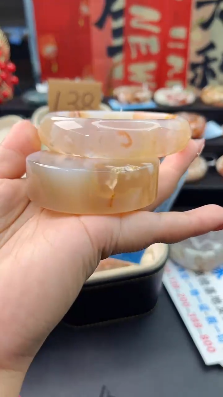 【闪购商品】石英质玉手镯未镶嵌赠送镯心（64圈口）