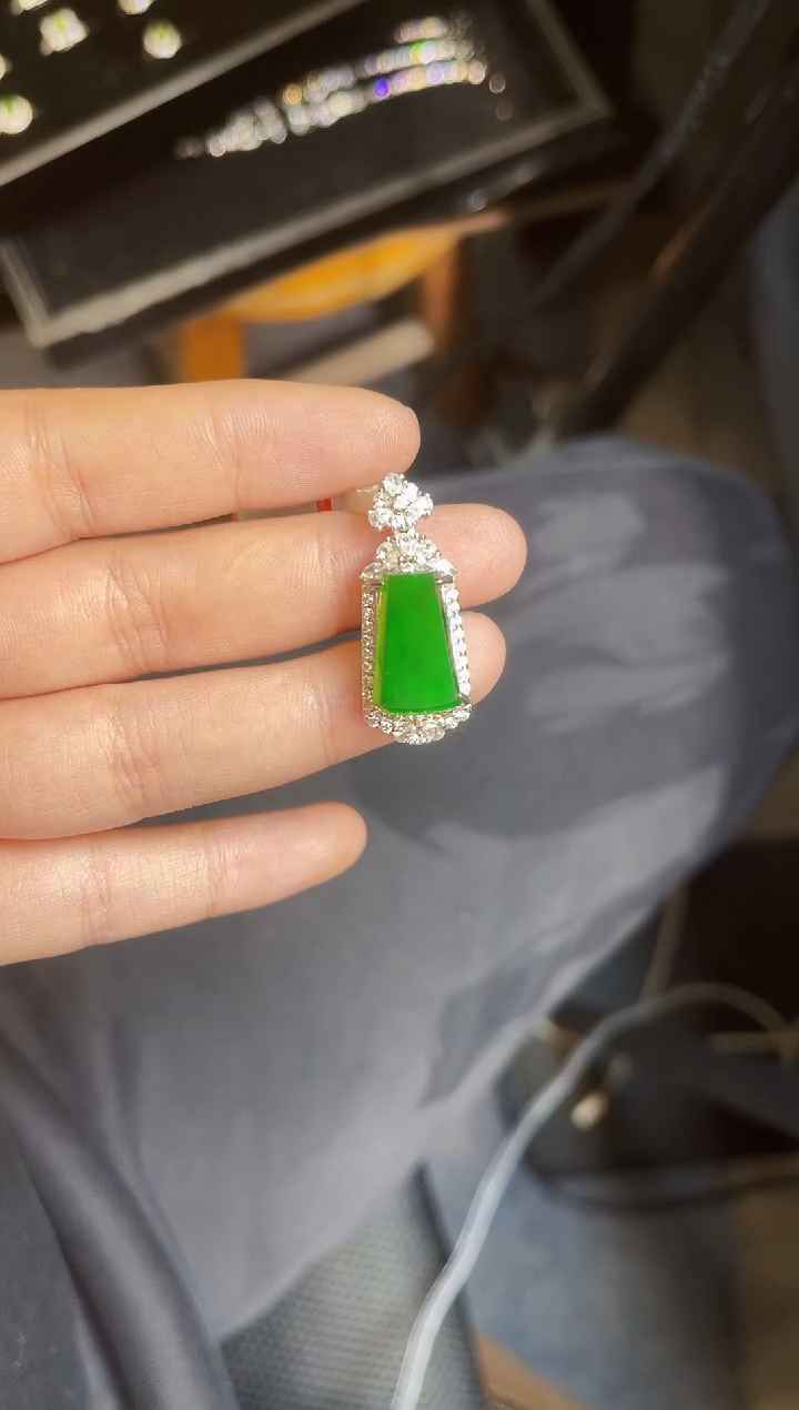 【闪购商品】翡翠吊坠(不含链)银S925镶嵌无事牌吊坠