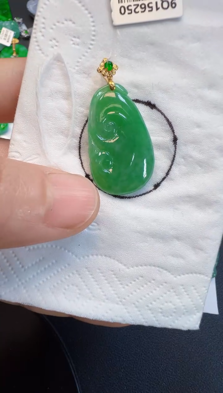 【闪购商品】翡翠吊坠(不含链)18K金镶嵌1500