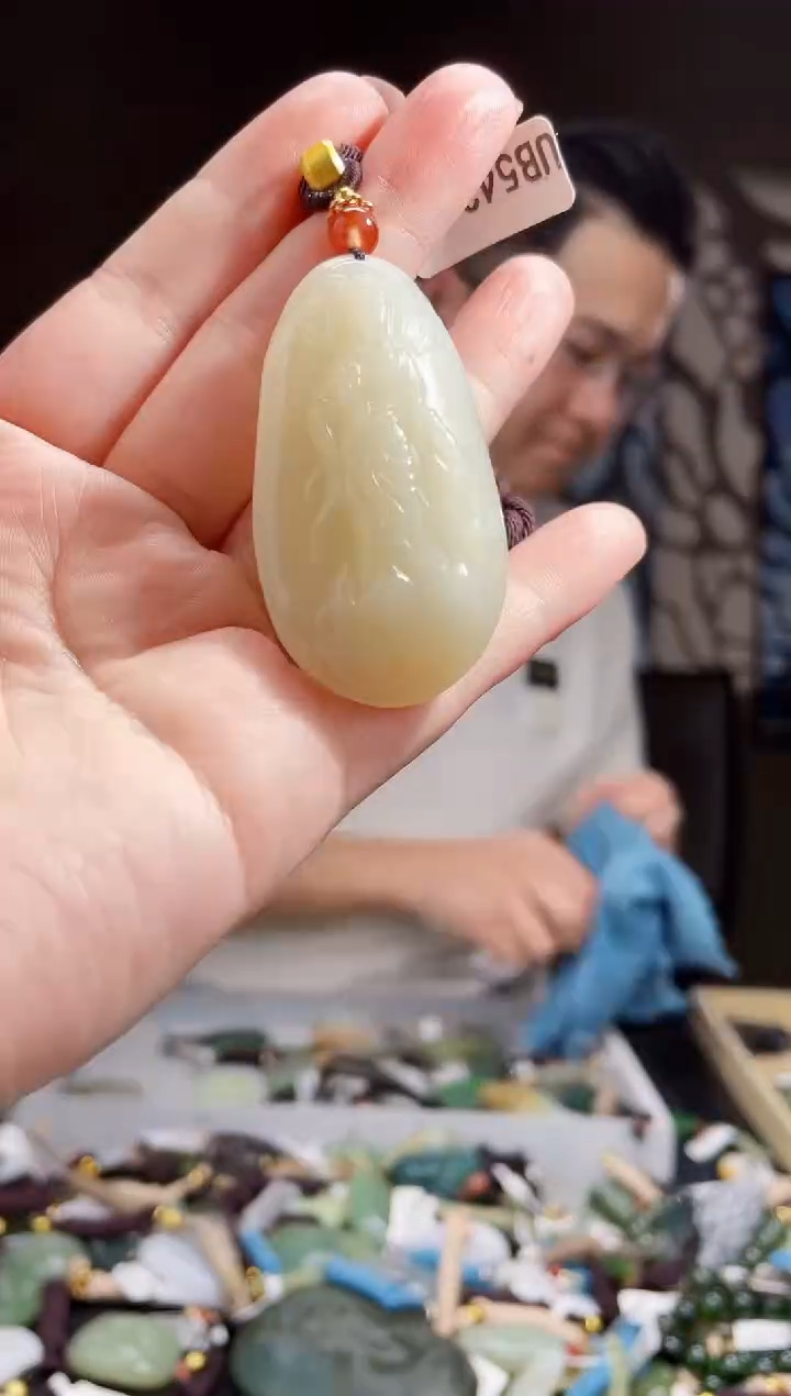 【闪购商品】和田玉颈饰未镶嵌拍一发一