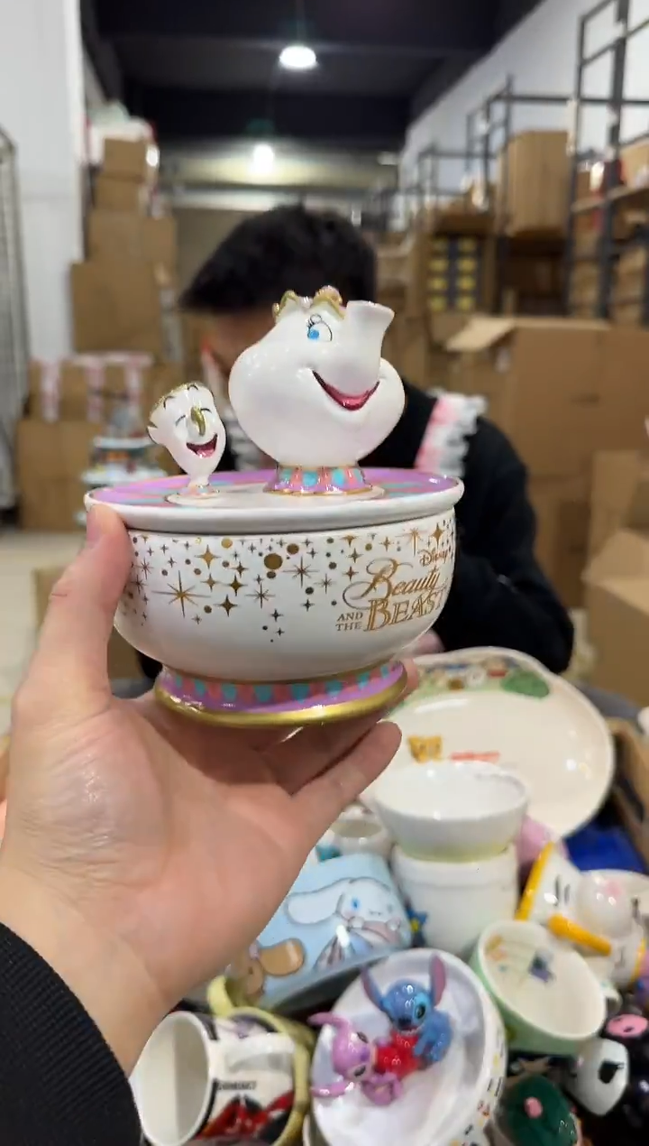 瓷片茶壶太太首饰盒 掉了自己粘