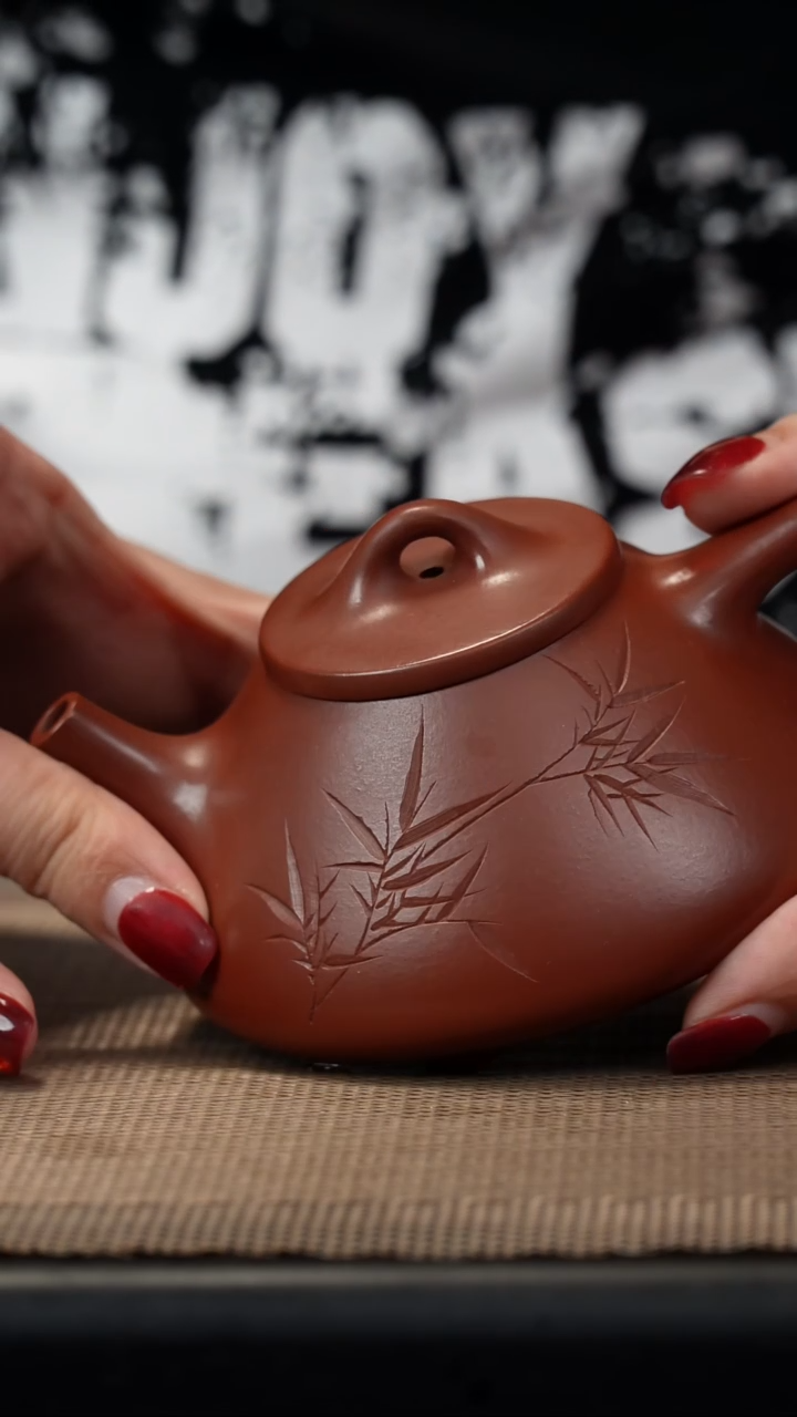 茶壶紫砂朱泥刻绘子冶170cc