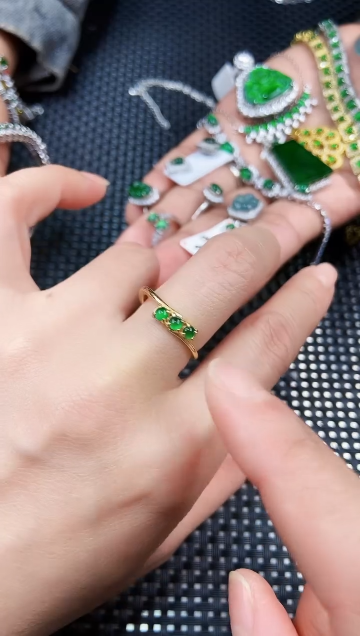 【闪购商品】翡翠戒指未镶嵌11111111