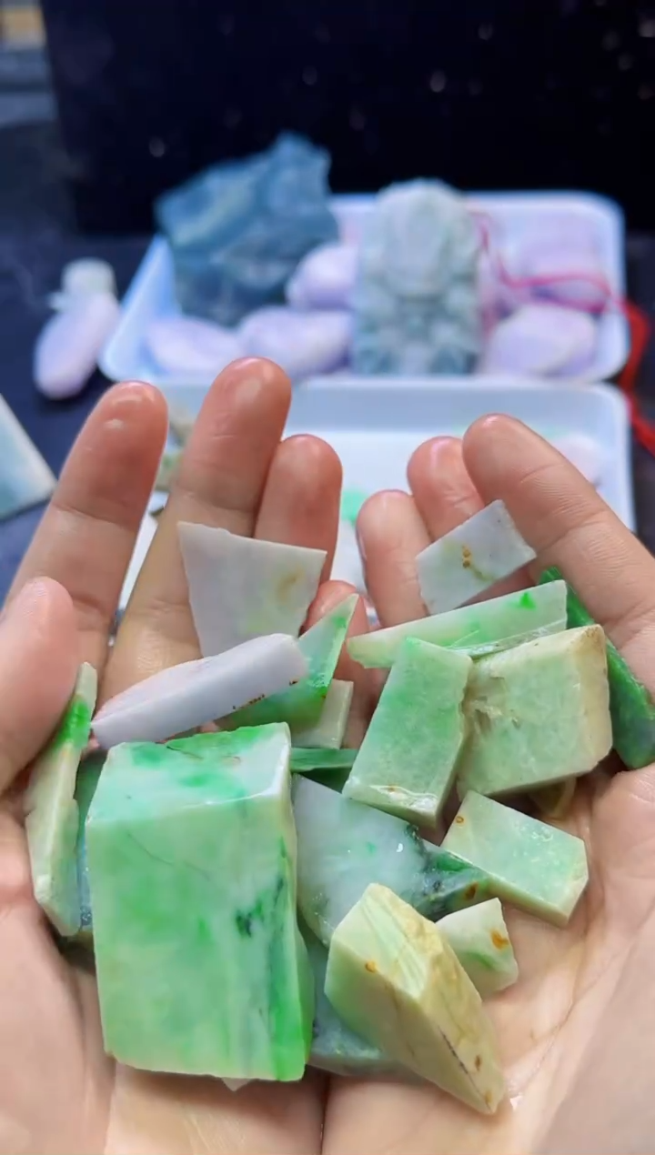 颈饰未镶嵌翡翠029天然A货翡翠