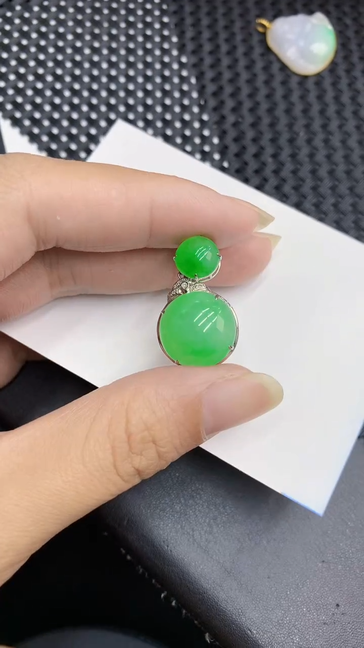 【闪购商品】翡翠颈饰18K金镶嵌            8