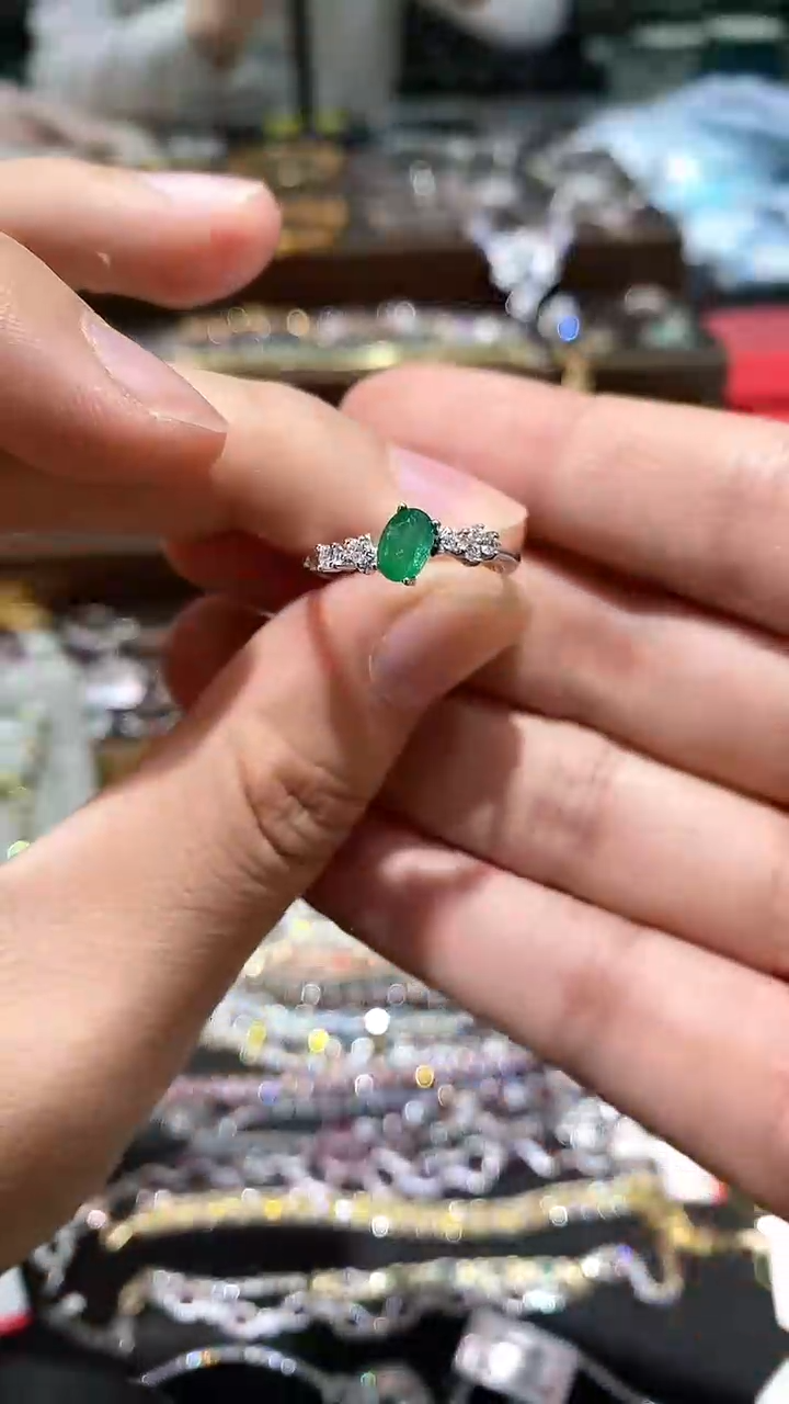 【闪购商品】祖母绿戒指银S925镶嵌戒指