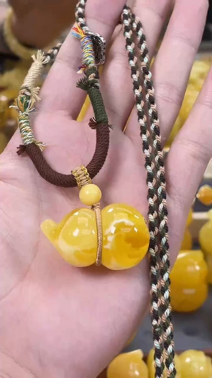 裸石琥珀未镶嵌j130