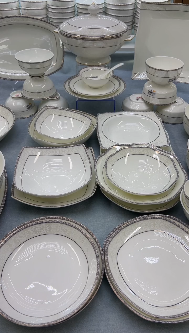 骨瓷玲珑8饭6个  