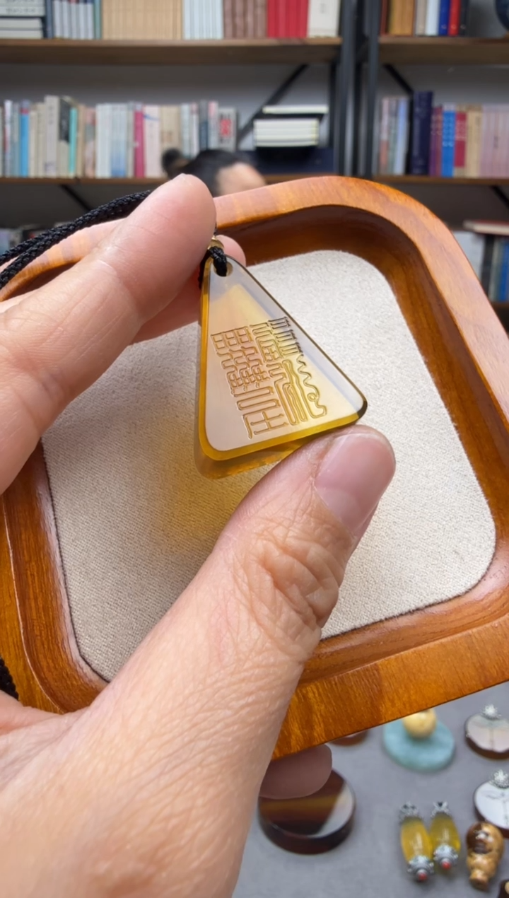 【闪购商品】琥珀颈饰未镶嵌利见大人吊坠