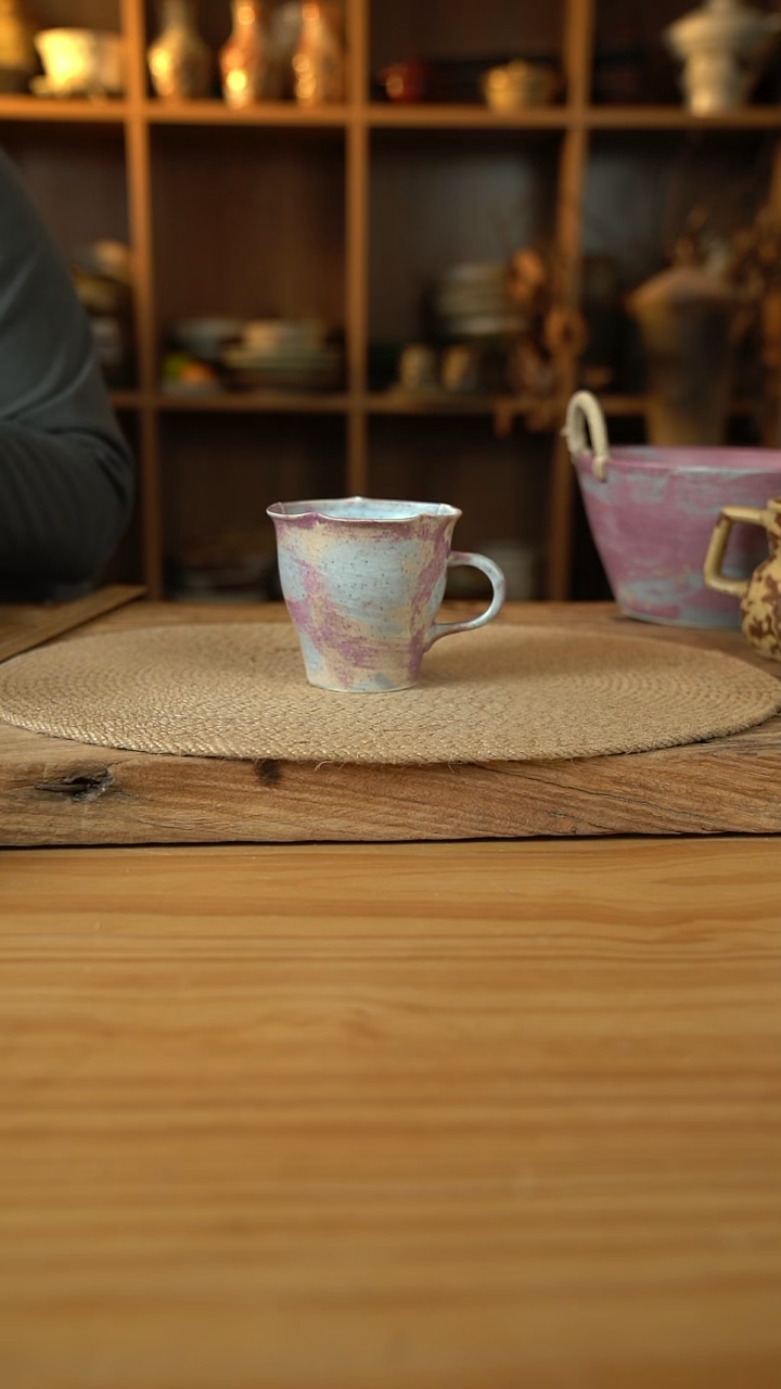 紫色系列的把手手捏花口杯1个