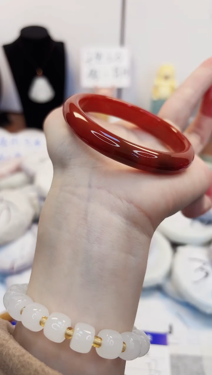 【闪购商品】石英质玉手镯未镶嵌106