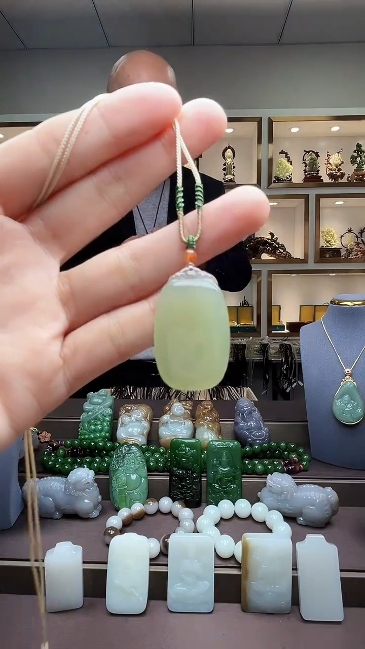 【闪购商品】和田玉颈饰未镶嵌苏