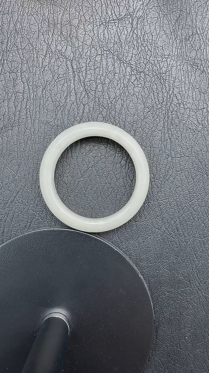 和田玉手镯未镶嵌833圈口53.7